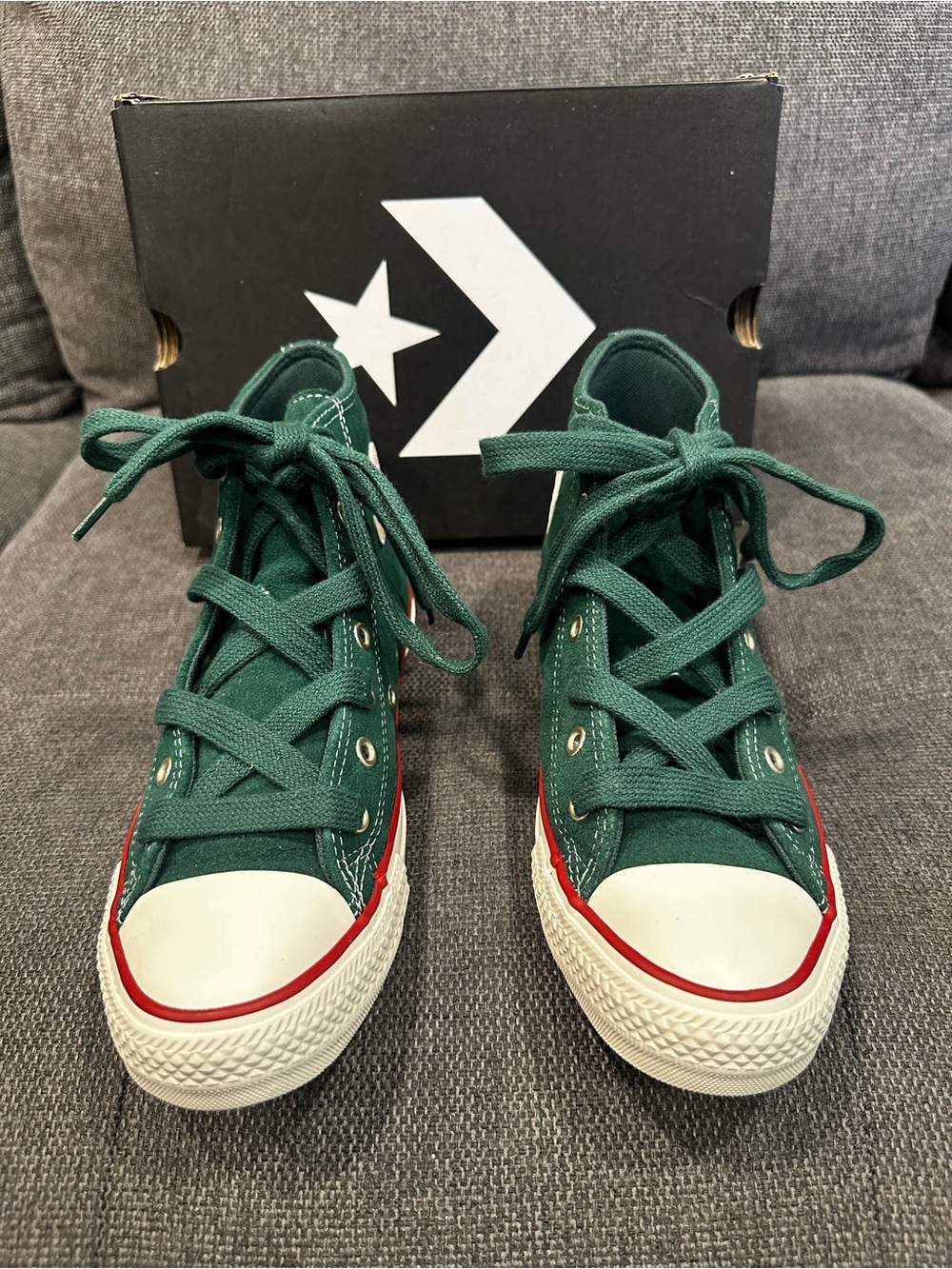 Converse Kids Green Suede Boys Size 5  Canvas Sneakers (worn one time only)
